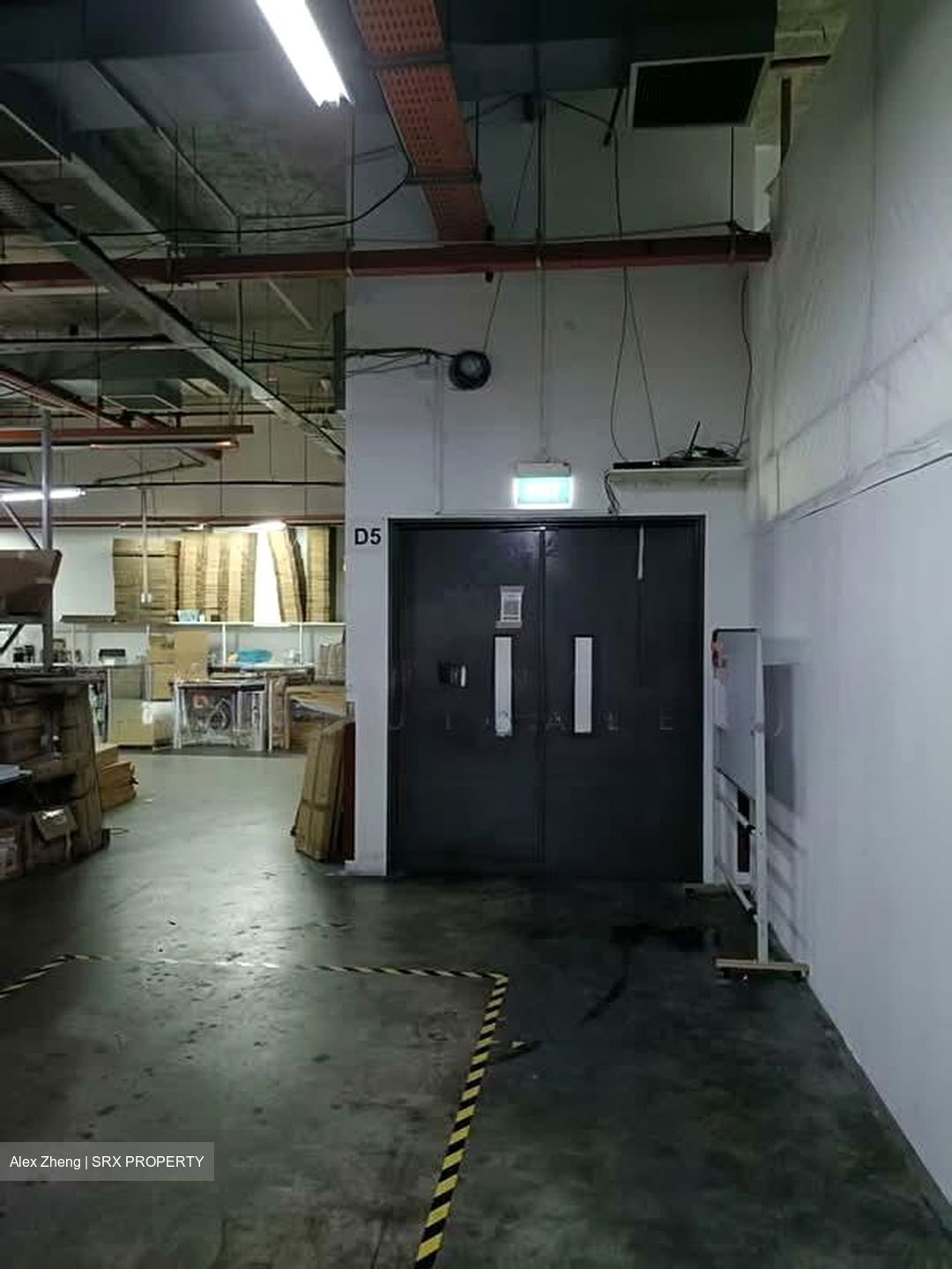 Pioneer Road (D22), Warehouse #533732421